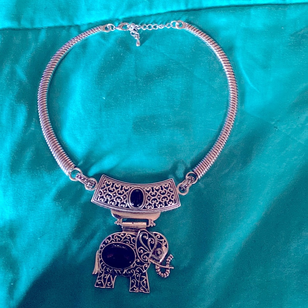 elephant chocker silver